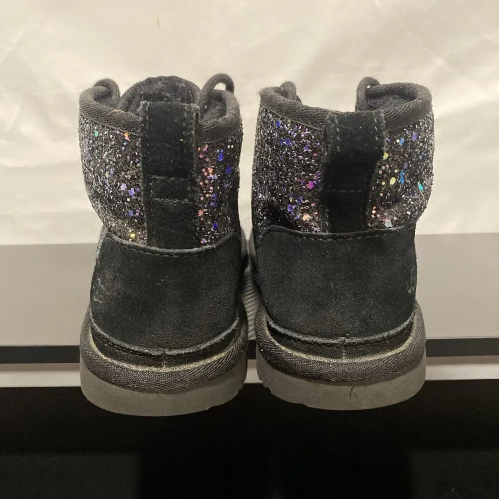 UGG Kids Neumel Cosmos Black Suede Chukka‎ Boot Size US 5